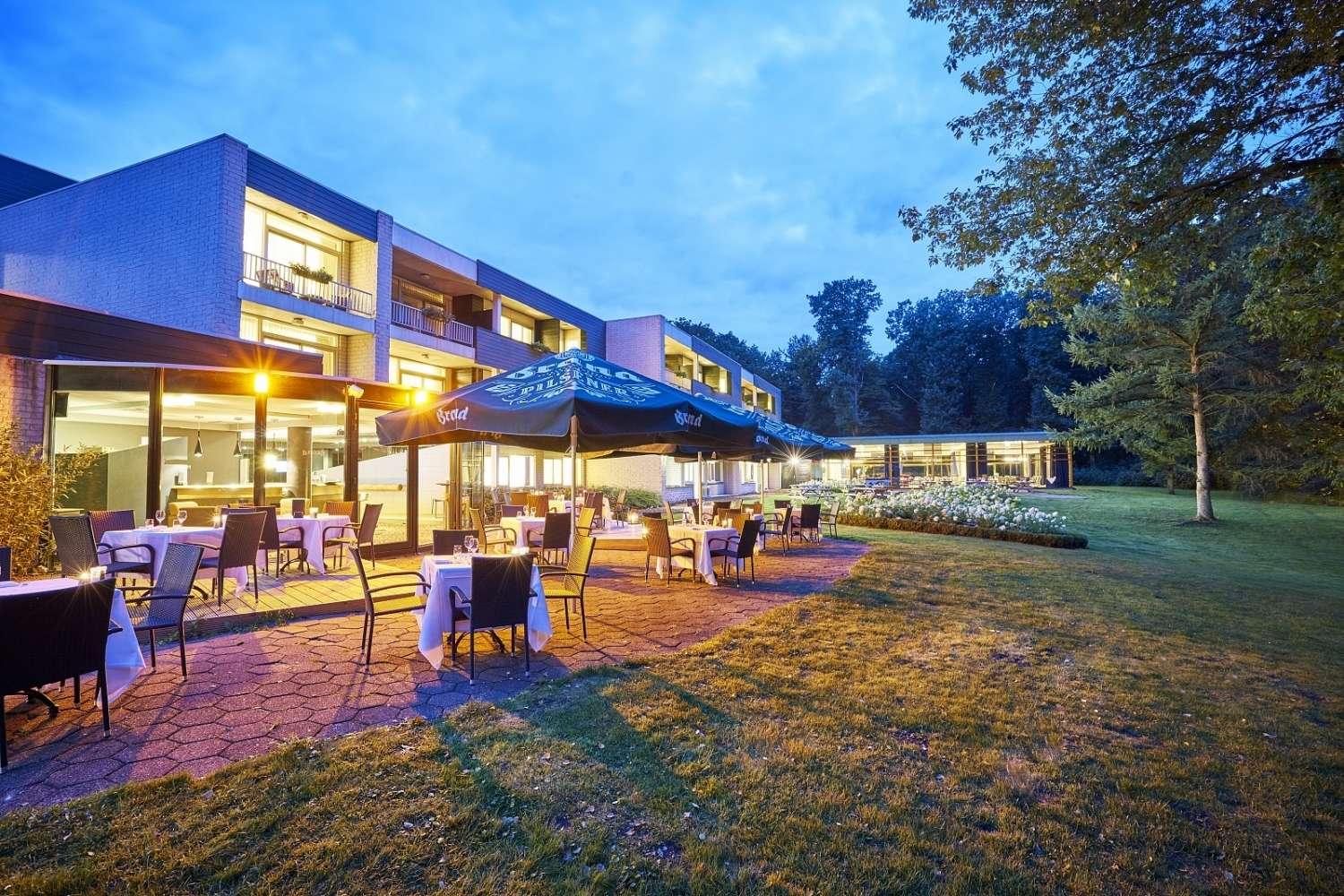 Fletcher Hotel-Restaurant De Buunderkamp Волфхезе Екстериор снимка